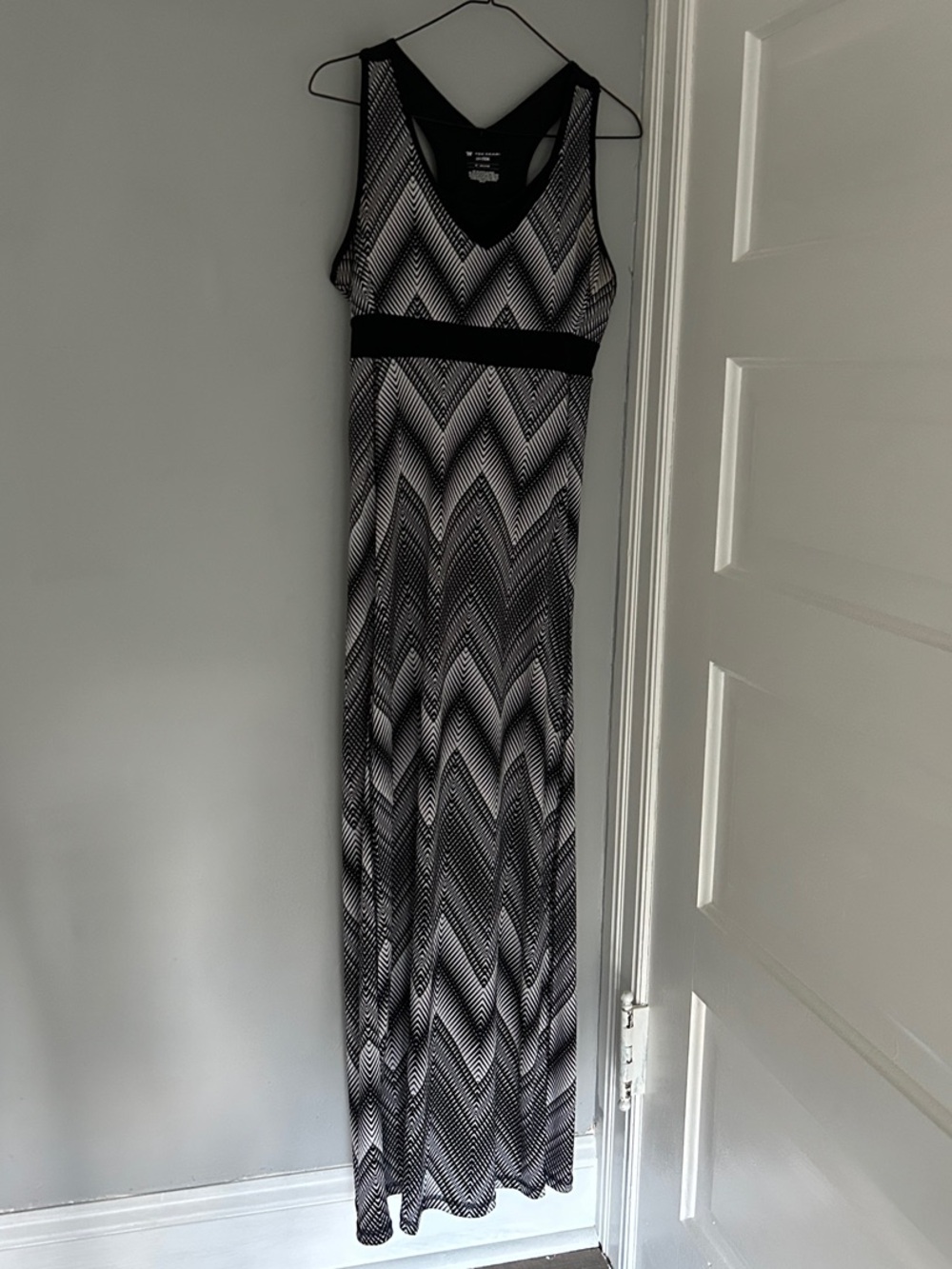 tek gear Black and White Chevron Maxi Dress with Waistband